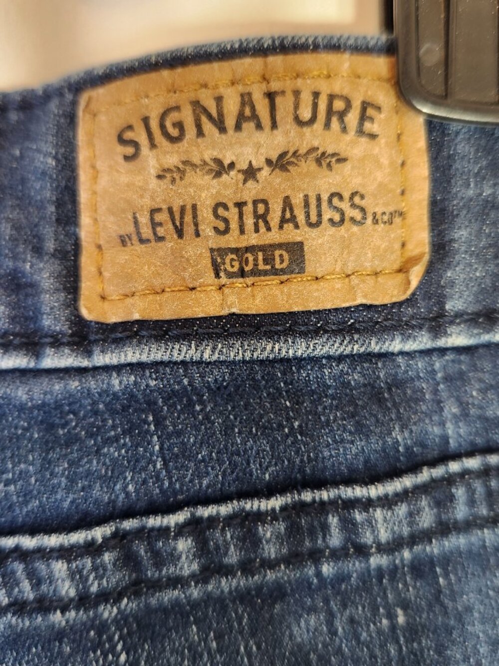 Signature by Levi Strauss Totally Shaping Skinny Jeans Size 6M W28 L30 Blue - Picture 13 of 15